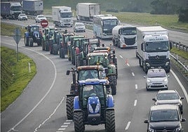 Varios tractores durante la protesta del pasado 7 de marzo.