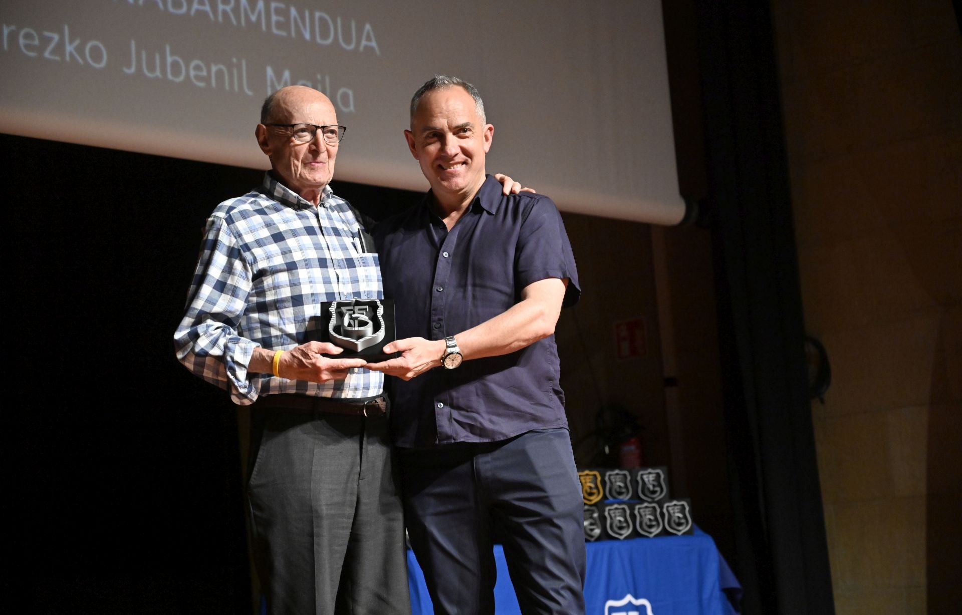 Los 27 premiados en la Gala del Fútbol Guipuzcoano