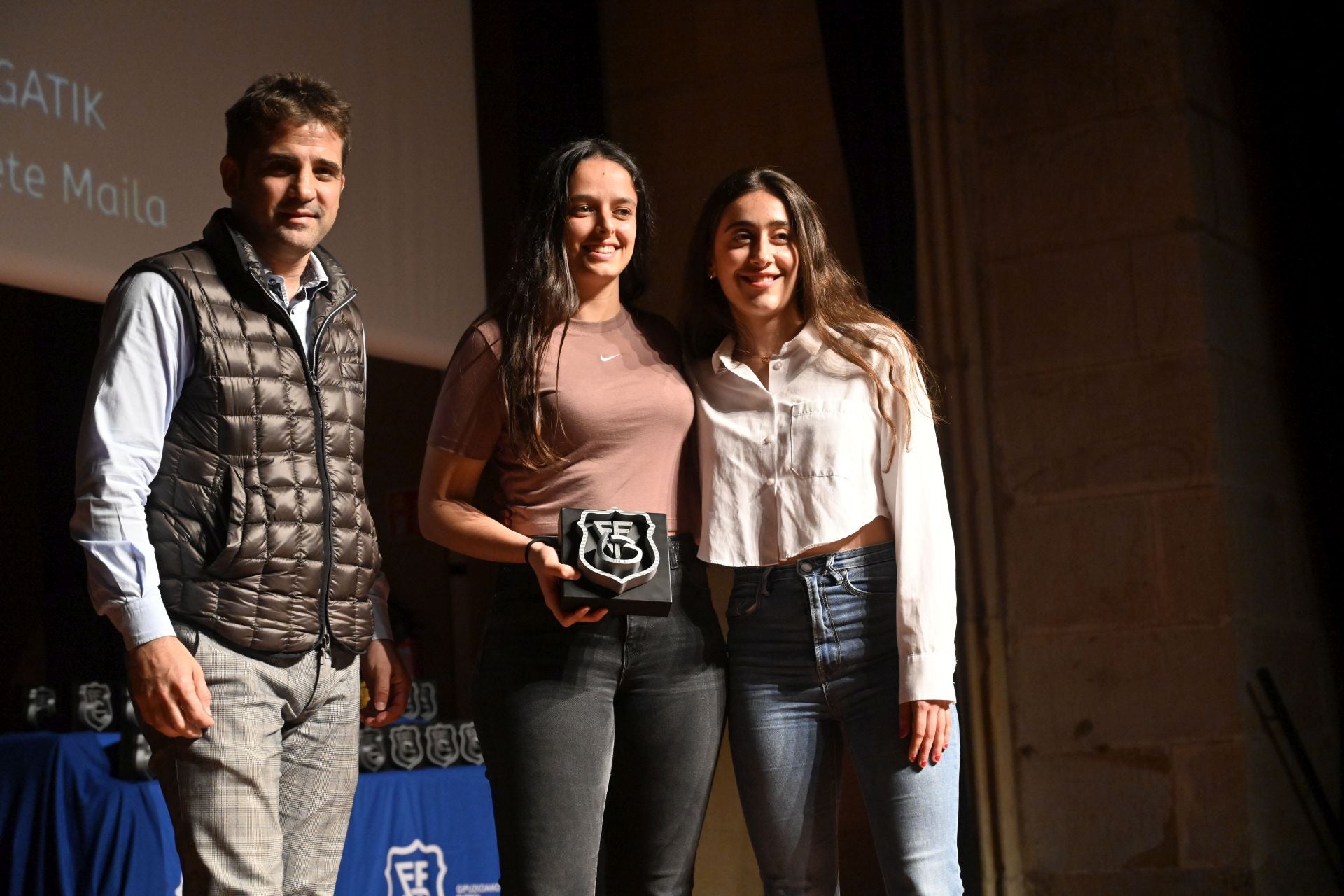 Los 27 premiados en la Gala del Fútbol Guipuzcoano