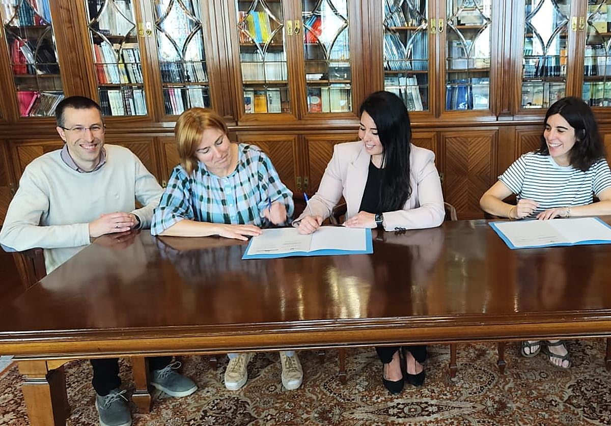 Firmado el convenio para subvencionar el transporte a estudiantes y trabajadores del campus de Leioa