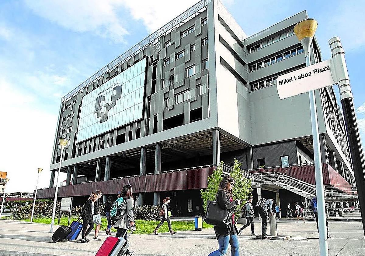 La UPV/EHU se mantiene como una de las primeras universidades del país.
