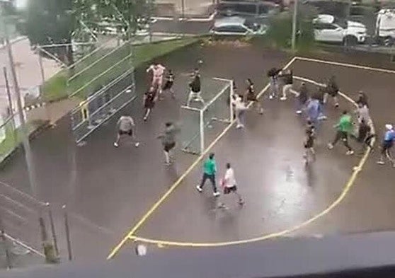 La agresión tuvo lugar en los alrededores del campo de fútbol de Bidebieta.