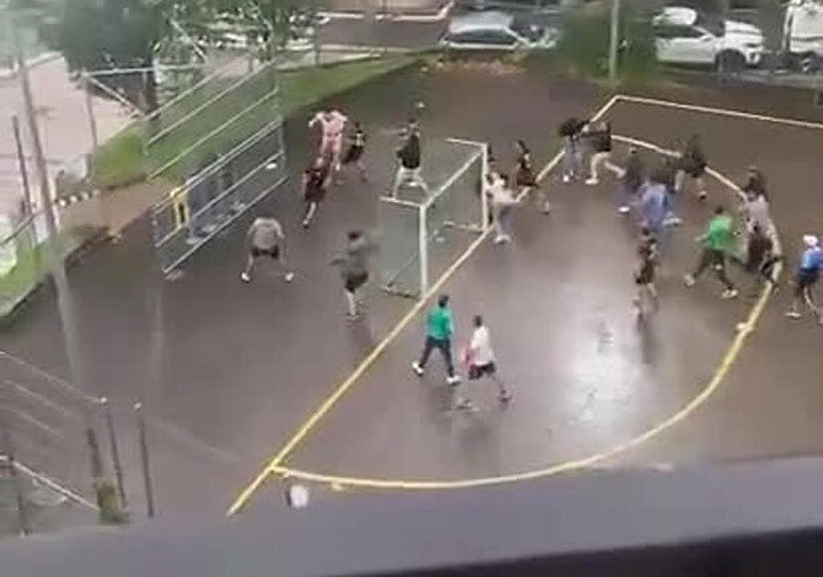 La agresión tuvo lugar en los alrededores del campo de fútbol de Bidebieta.