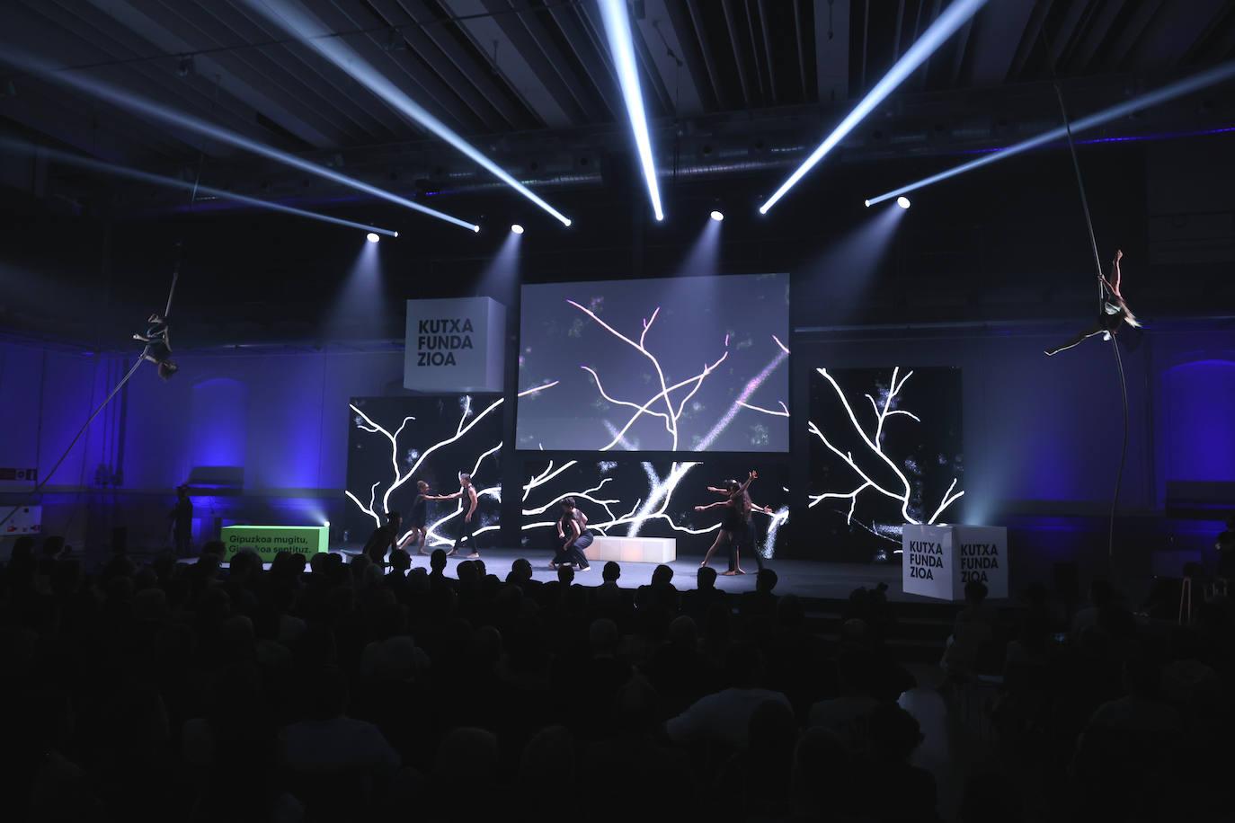 Respaldo institucional, económico y social en el acto de presentación