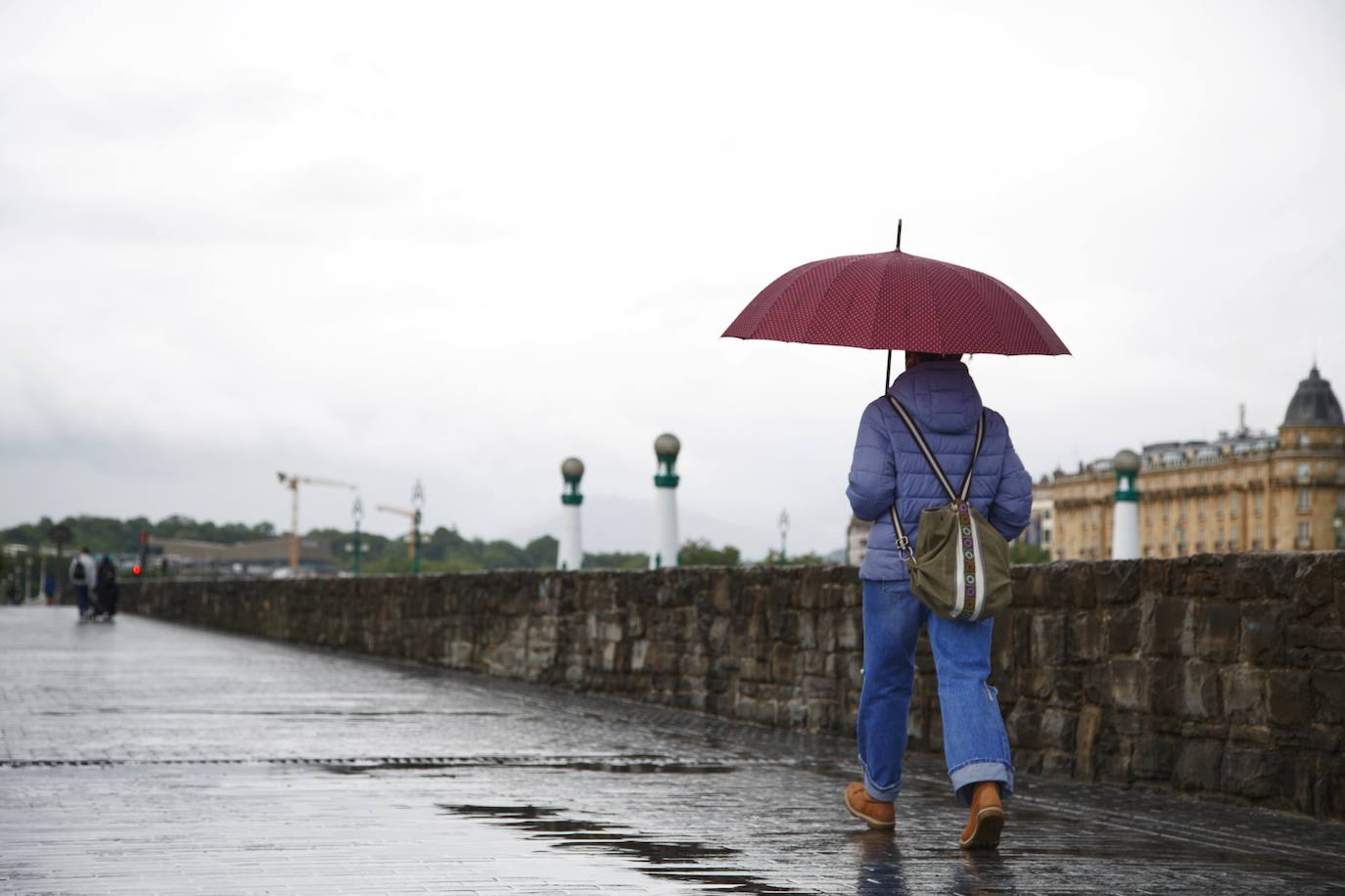 Miércoles lluvioso antes de un jueves veraniego en Donostia