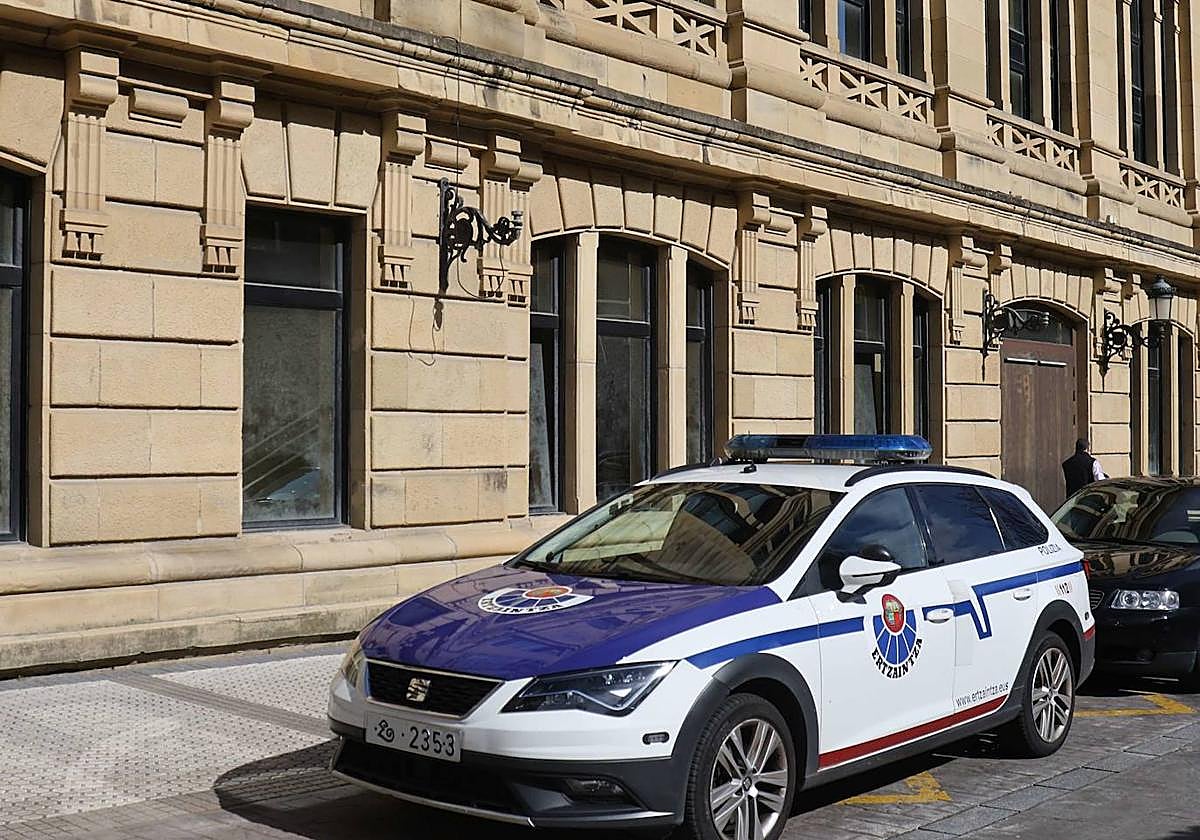 Exterior de la Audiencia de Gipuzkoa, donde se ha celebrado el juicio.