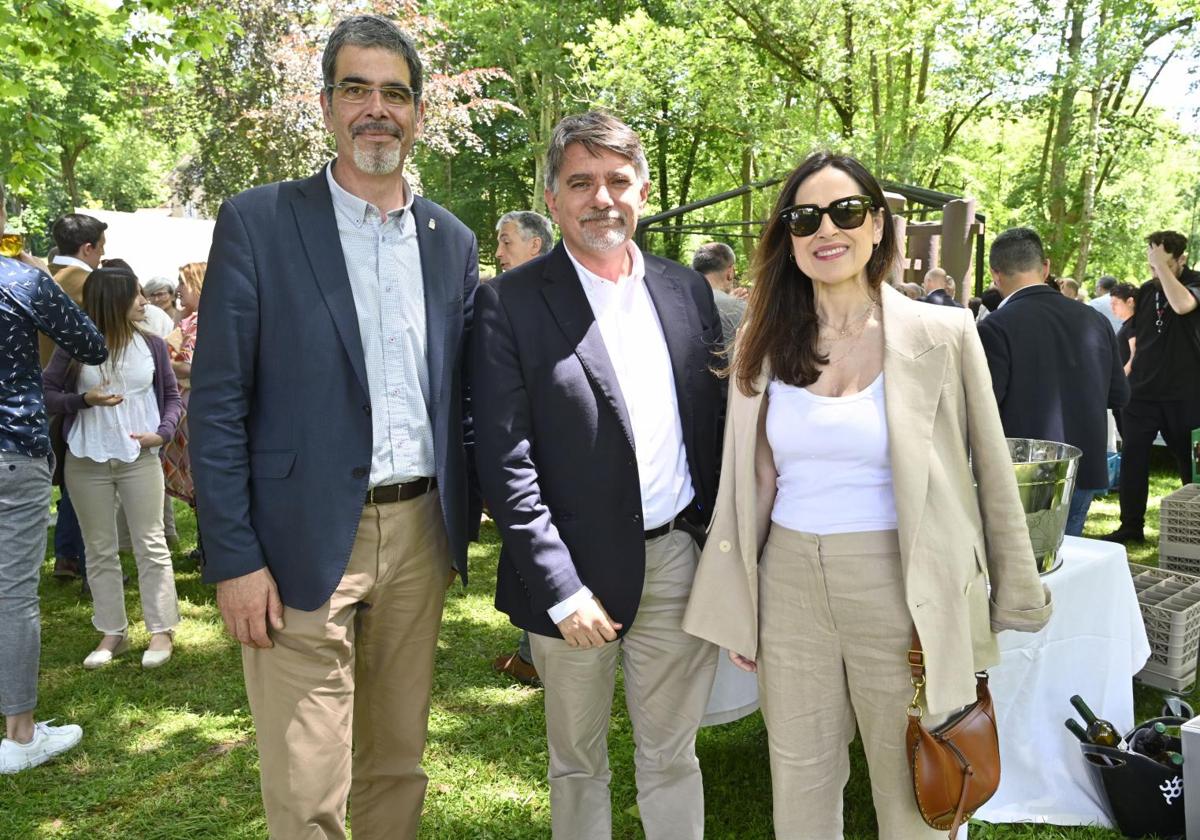 El alcalde de Donostia, Eneko Goia, el juntero del PNV Ianko Ganboa y la presidenta del Parlamento Vasco, Bakartxo Tejeria.