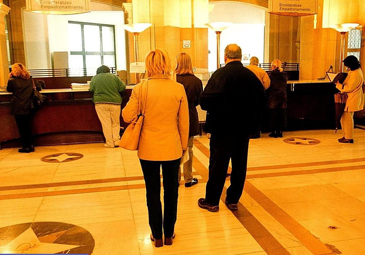 El Ayuntamiento de Donostia acepta la recomendación del Ararteko y elimina la obligatoriedad de la cita previa en trámites