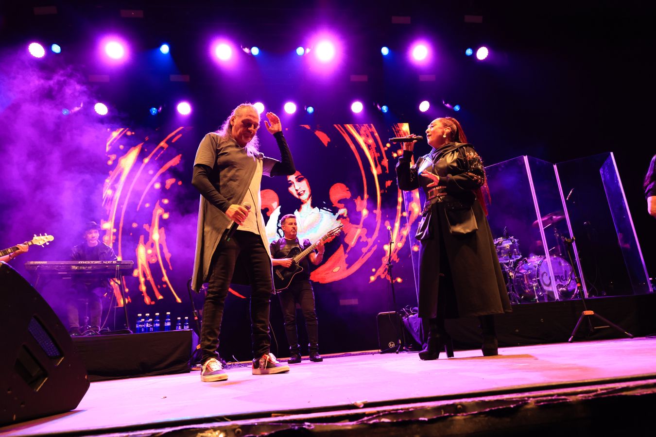 Las mejores imágenes del concierto de Camela en Irun