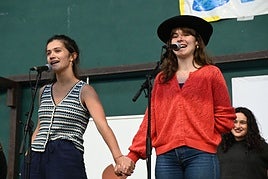 Haira Aizpurua, txapela buruan, irabazle izendatu ondoren.