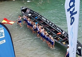 Arraun Lagunak celebra el título de campeonas de España