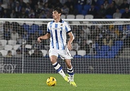 Robin Le Normand conduce el balón durante un partido de la pasada temporada.