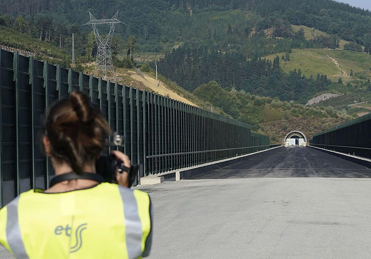 Gana fuerza la conexión del TAV entre Donostia y Pamplona por Vitoria ...