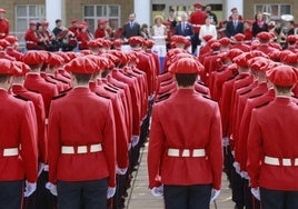 Acto de entrega de diplomas en la Ertzaintza.