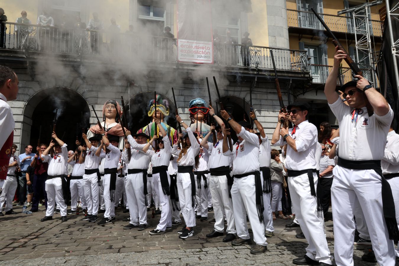 San Juan llega bajo el sol