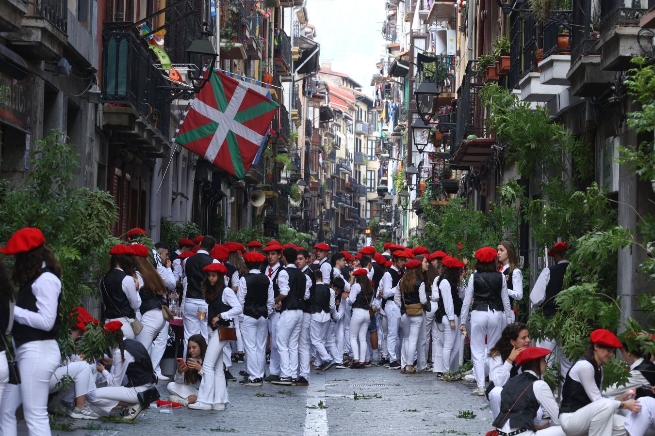 San Juan llega bajo el sol