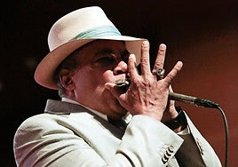 El armonicista y cantante estadounidense Billy Branch es el cabeza de cartel de esta edición de aniversario.