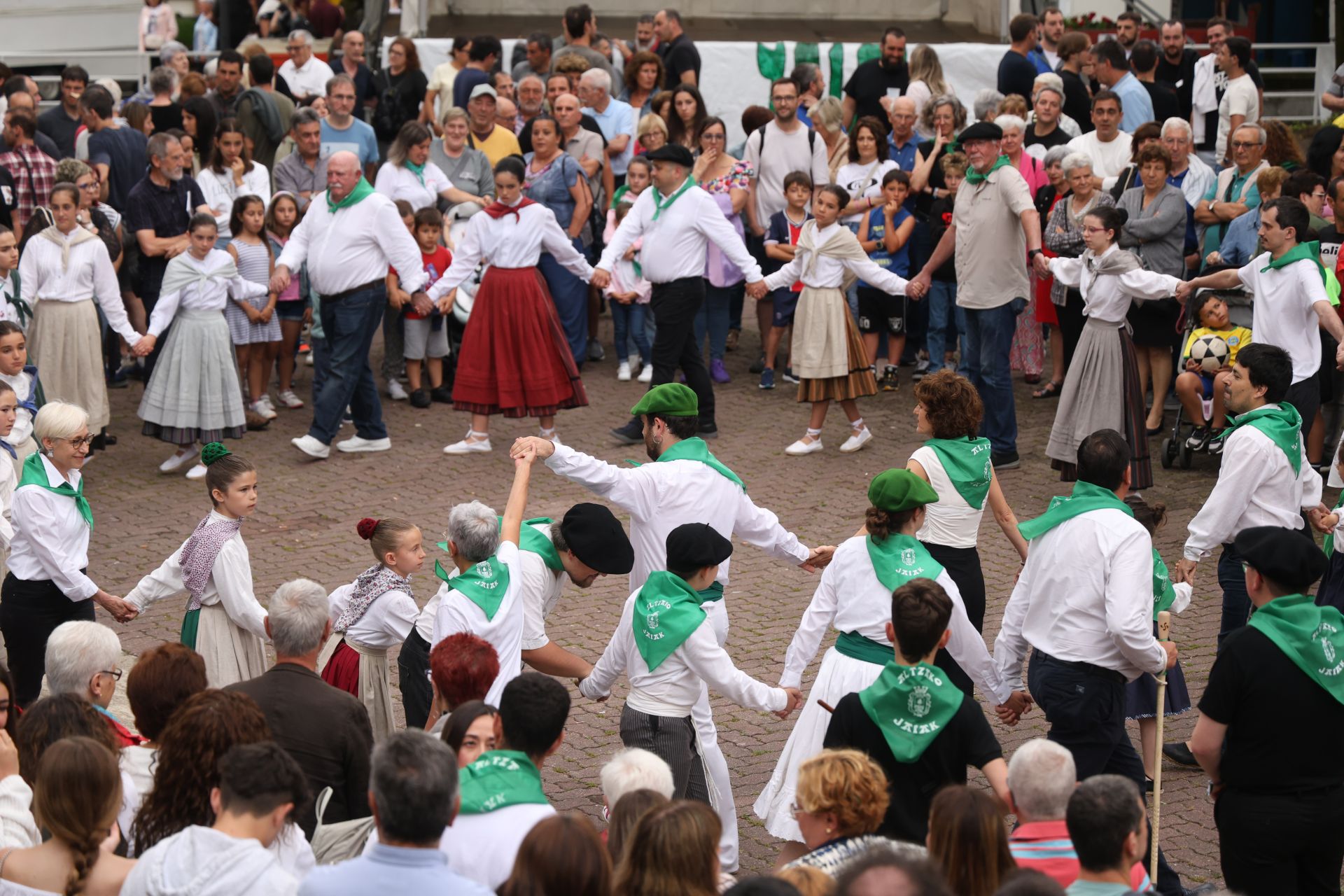 Arrancan las fiestas de Alza