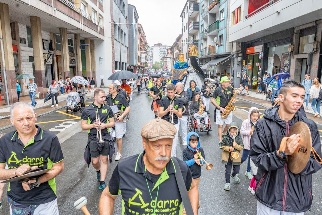Los lasarteoriatarras disfrutan ya de sus fiestas de San Pedro