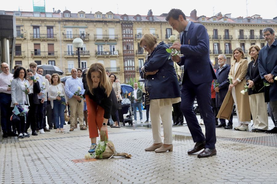 Donostia rinde tributo a la memoria de Manuel Orcera