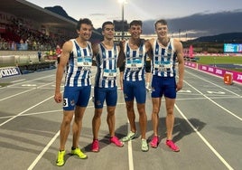 El relevo 4x100 de la Real, con Mariscal, Larrauri, Calbano y San Juan, tras ganar el oro.