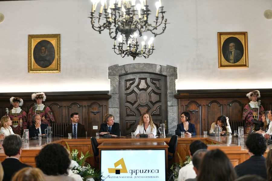 Arrasate acoge el Pleno itinerante de las Juntas Generales