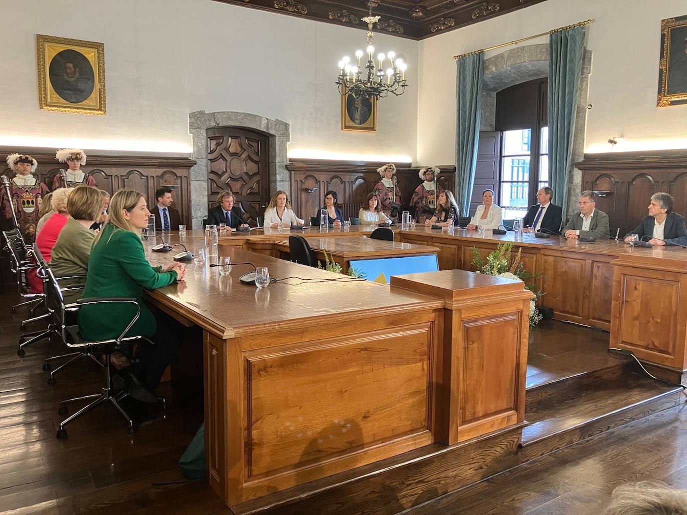 Arrasate acoge el Pleno itinerante de las Juntas Generales