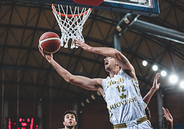 Nicolau entra a canasta con el Clavijo.