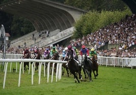 Los aficionados volverán a poblar las gradas del hipódromo.