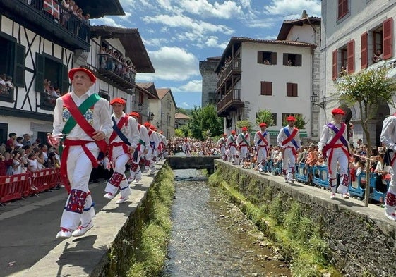 Lesaka sigue inmersa en sus Sanfermines