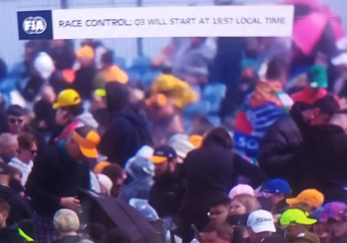 Representación txuri-urdin en el circuito de Silverstone.