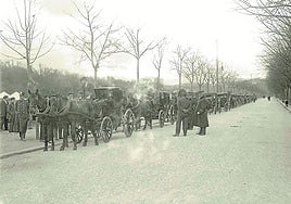 Coches de caballos en el nuevo Paseo de Coches.