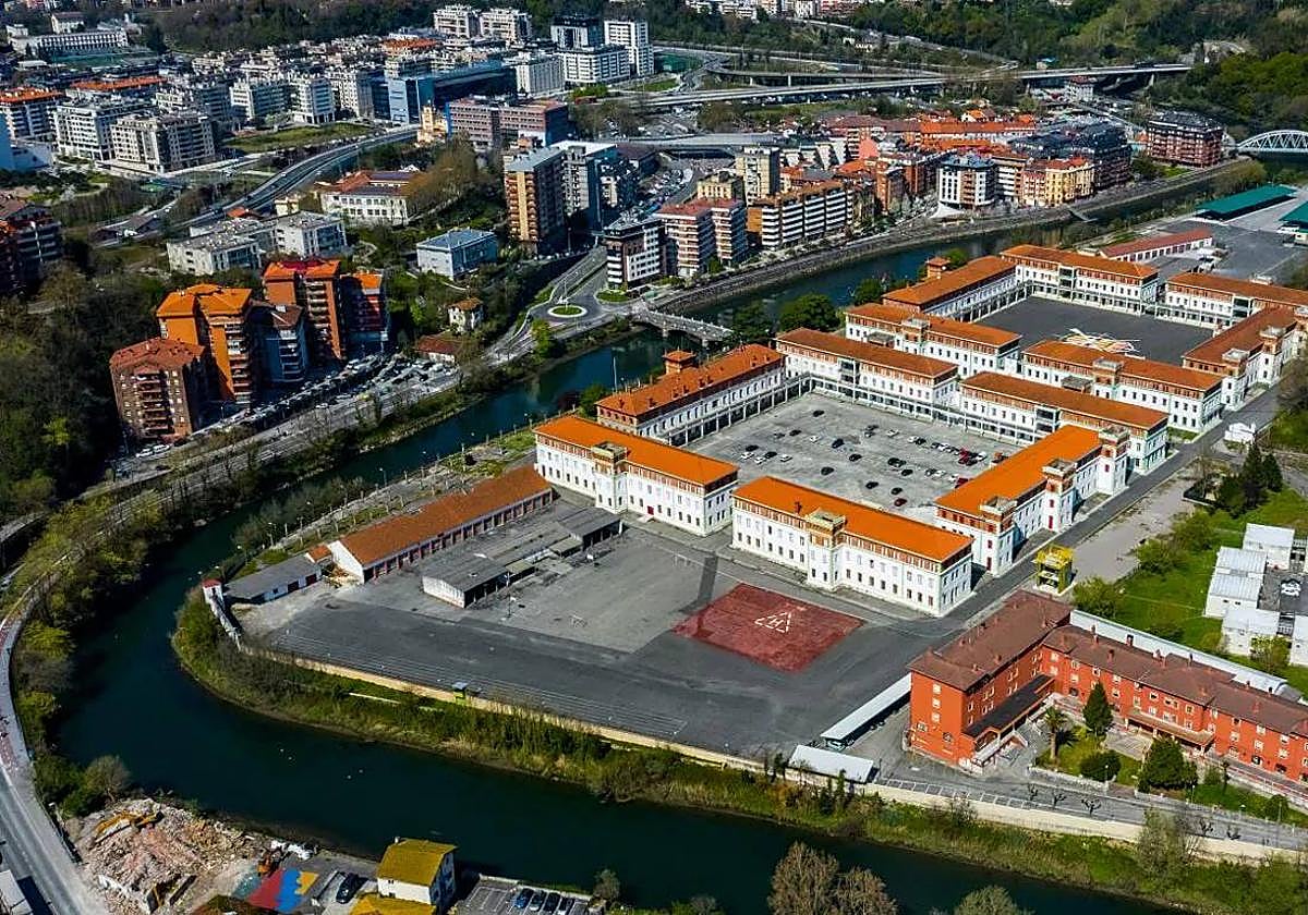 Donostia da otro paso para salvar las exigencias de Costas y construir más de 1.500 viviendas en los cuarteles de Loiola
