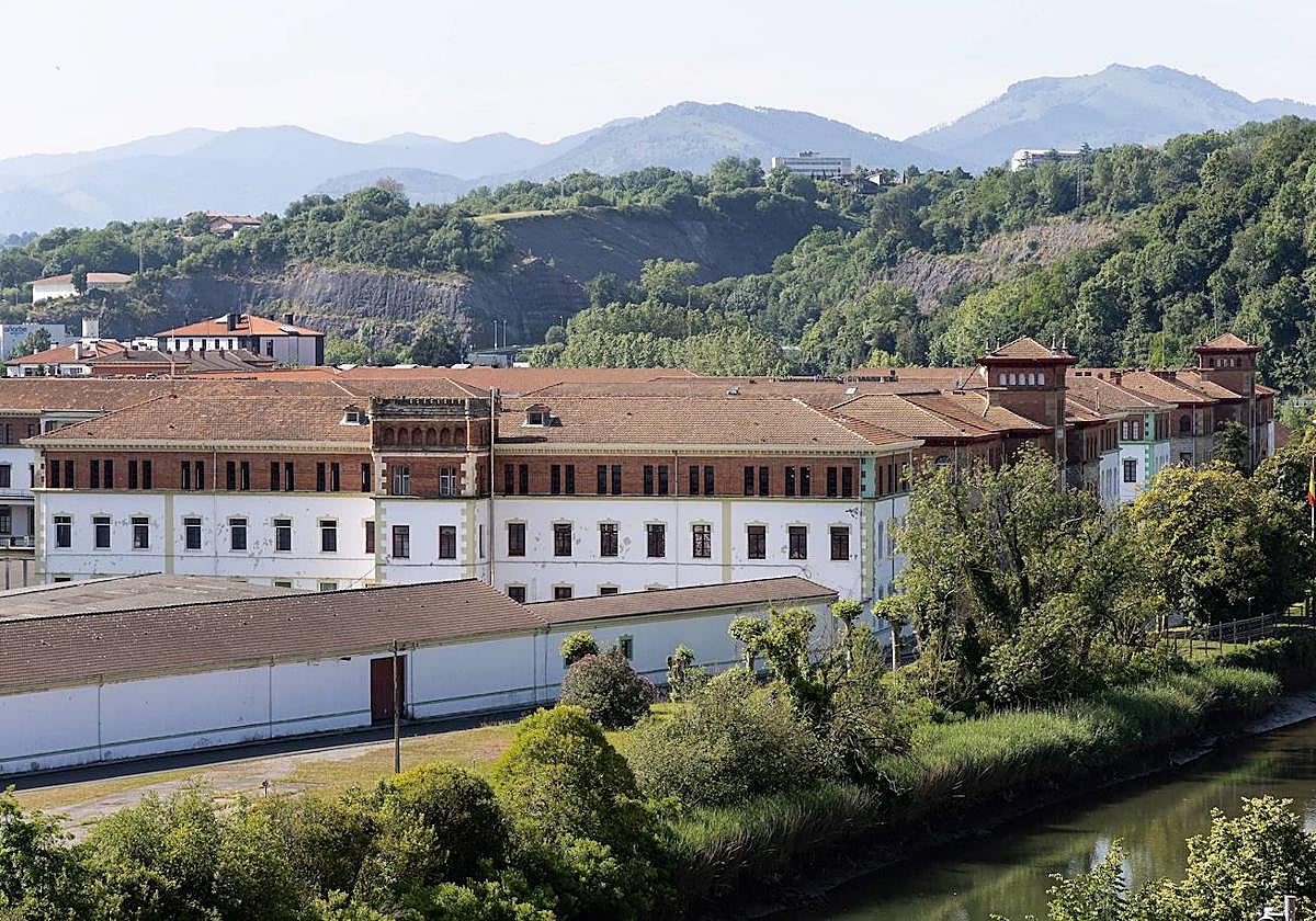 Donostia presenta alegaciones a la resolución que cuestionaba la compra de los cuarteles de Loiola