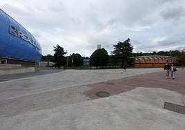 Entre el estadio y el miniestadio será donde se coloque la pantalla gigante.