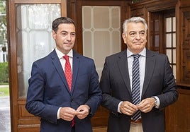 El lehendakari Pradales y Javier De Andrés antes de su reunión