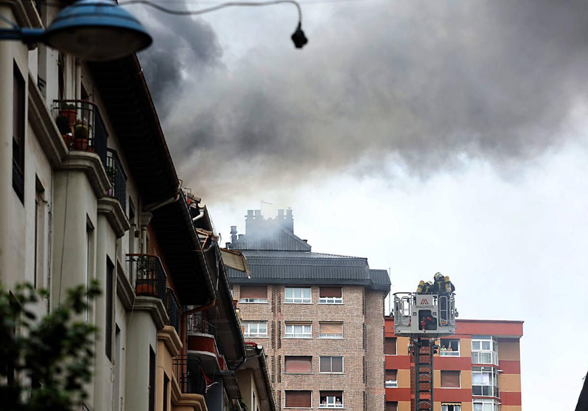 Las imágenes del incendio de Errenteria