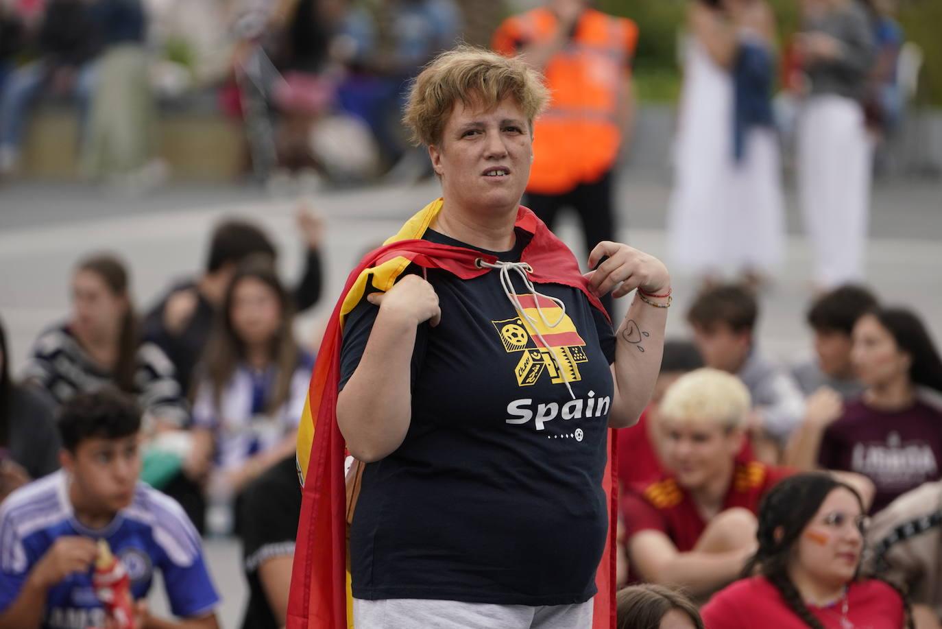 Las imágenes del ambiente para ver la final de la Eurocopa en Anoeta