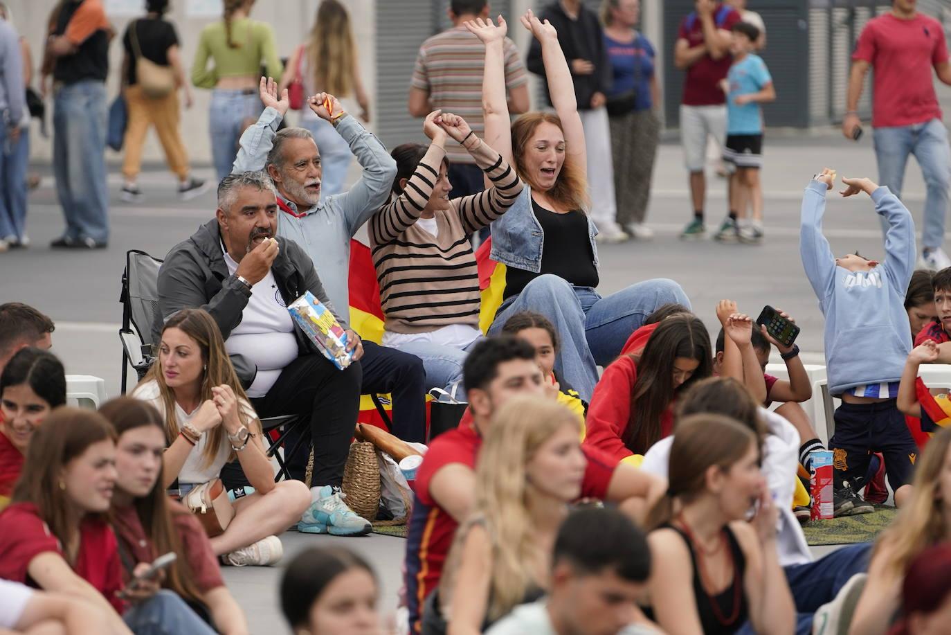 Las imágenes del ambiente para ver la final de la Eurocopa en Anoeta