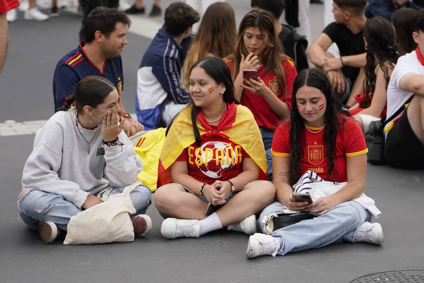 Las imágenes del ambiente para ver la final de la Eurocopa en Anoeta