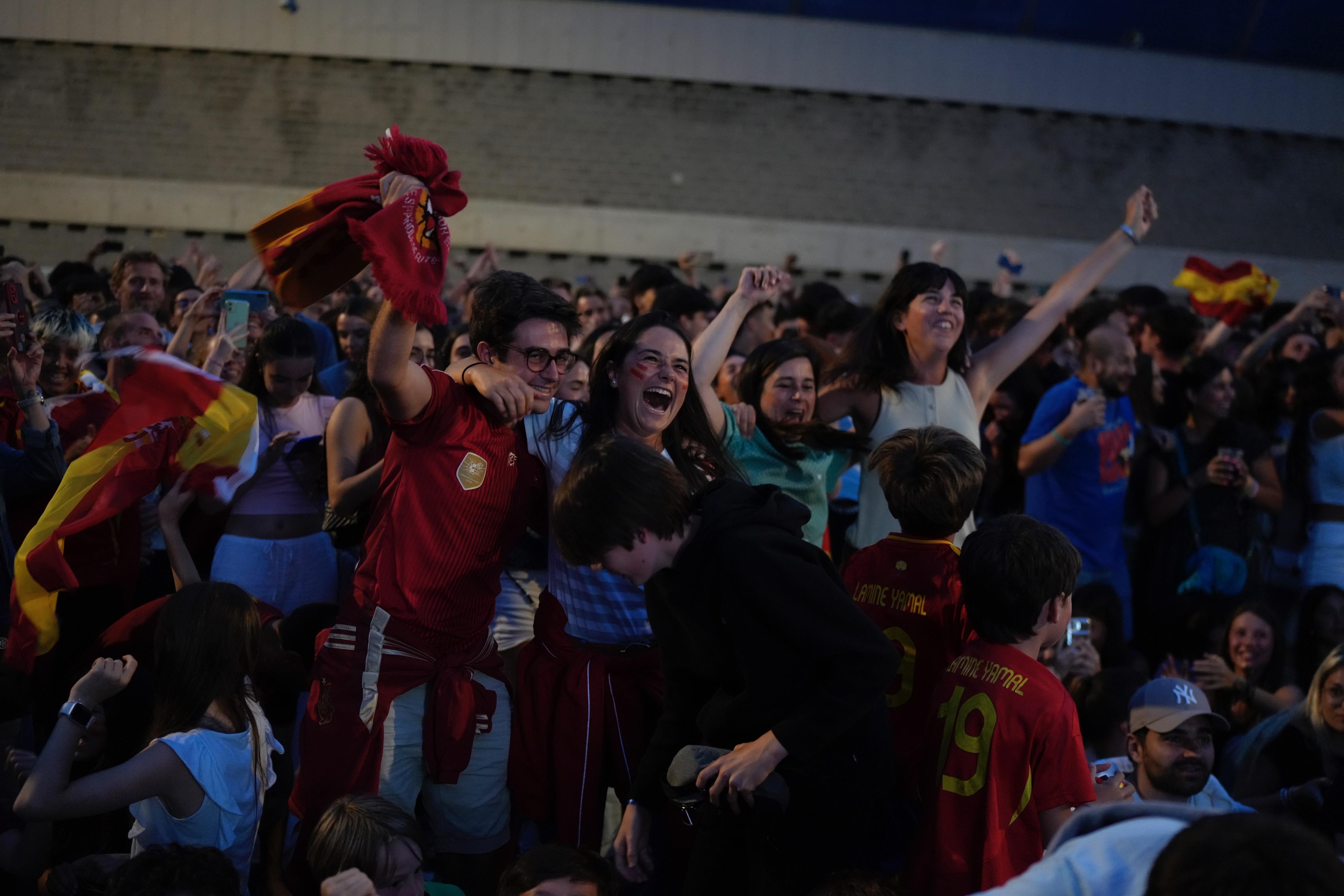 Las imágenes del ambiente para ver la final de la Eurocopa en Anoeta