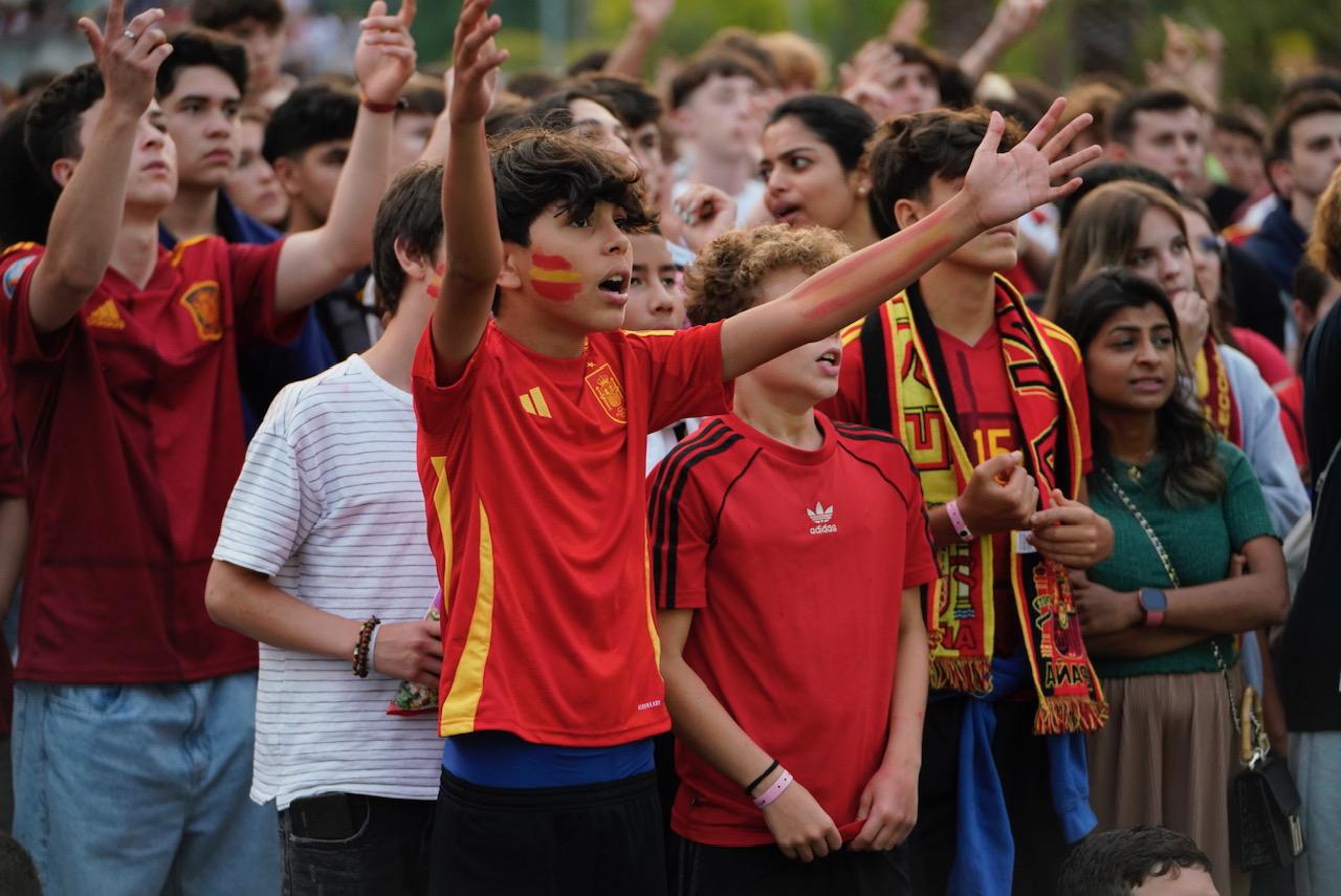 Las imágenes del ambiente para ver la final de la Eurocopa en Anoeta