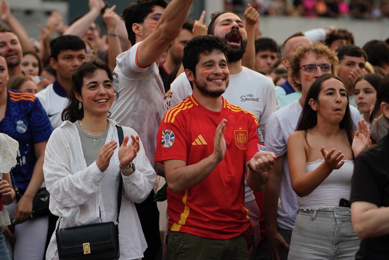 Las imágenes del ambiente para ver la final de la Eurocopa en Anoeta