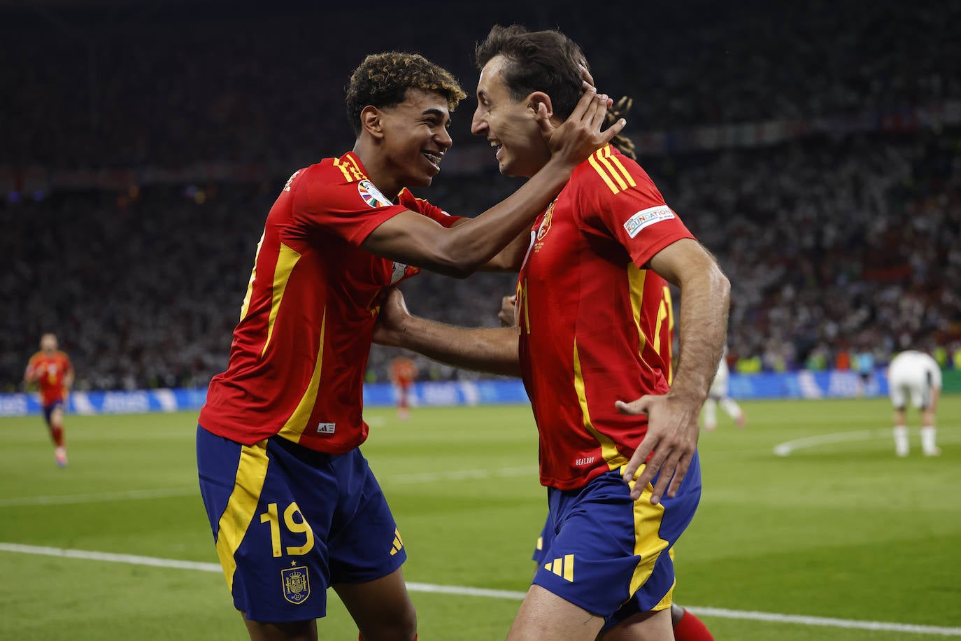 El histórico gol de Mikel Oyarzabal fotograma a fotograma