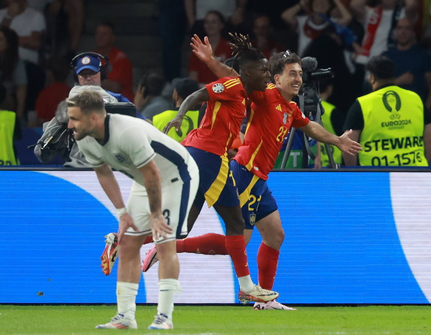 El histórico gol de Mikel Oyarzabal fotograma a fotograma