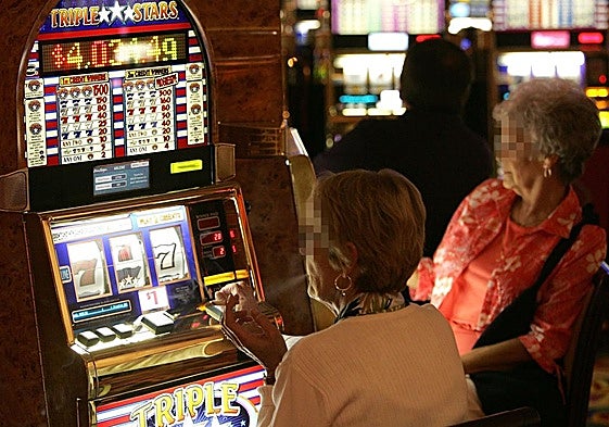 La edad media de las mujeres que sufren una adicción a los juegos de azar es de 55 años.