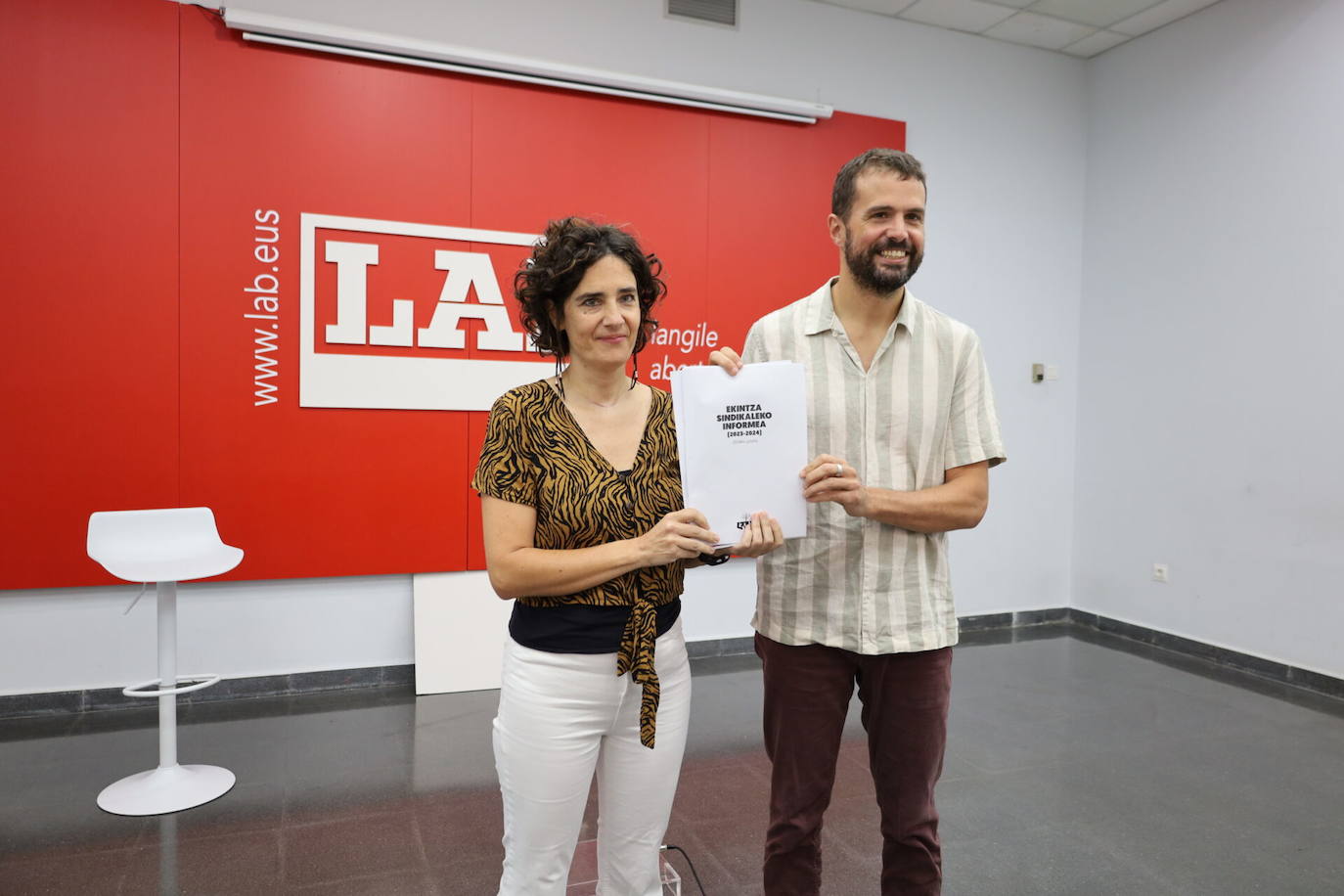 Oihana Lopetegi e Igor Arroyo hacen balance de las luchas llevadas a cabo el curso pasado.