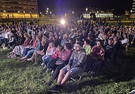 El público disfrutó con el programa preparado por la banda.