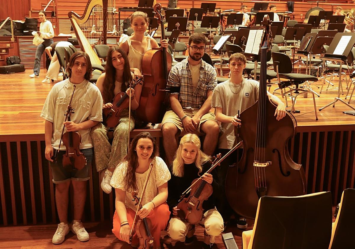Los jóvenes músicos de Hondarribia e Irun que están integrados en la EGO en estas jornadas de verano.