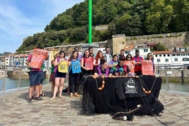 Donostiako Piratak presentó este miércoles su programación para la Semana Grande en el muelle.